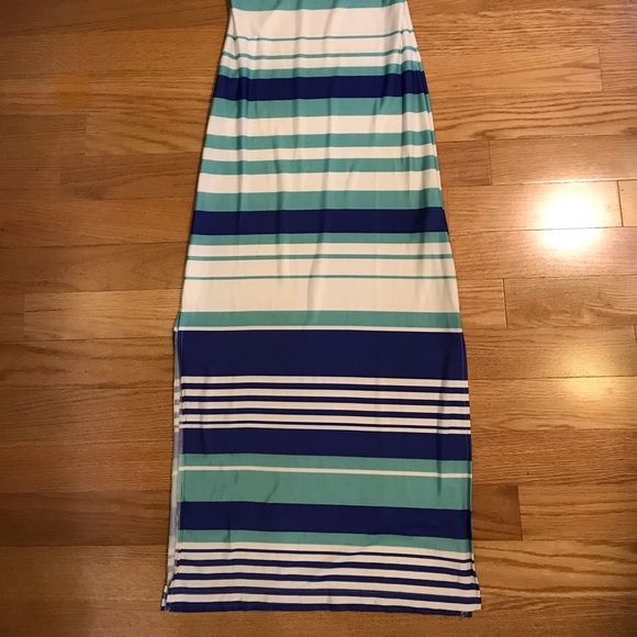 🔷Striped Razor Back Maxi Dress w/ Slit🔷 - Picture 2 of 4